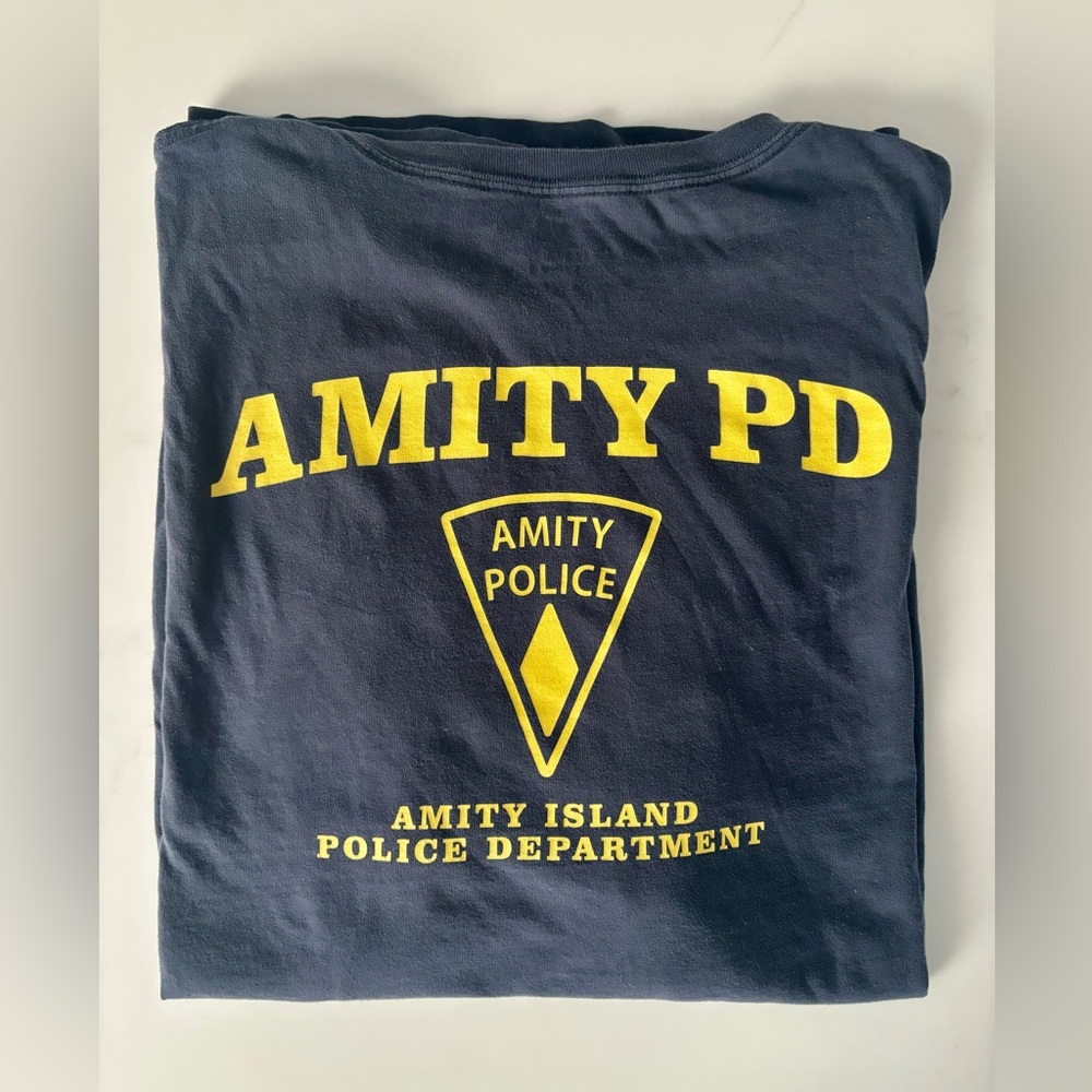 JAWS x vineyard vines Limited-Edition Amity PD Short-Sleeve Pocket Tee